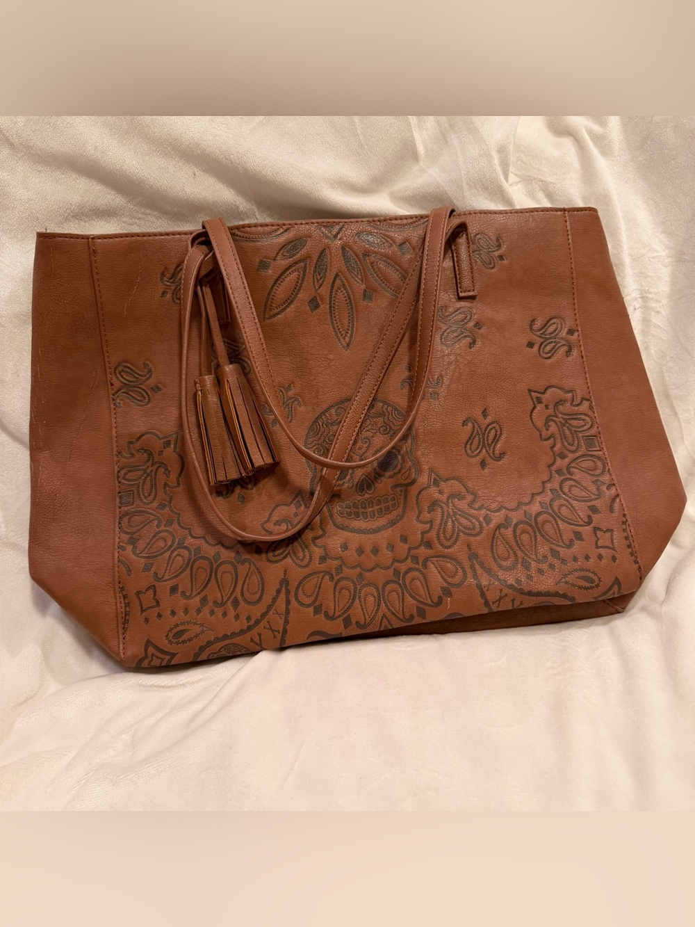 Loungefly Tan Embossed Day of the Dead Skull & Floral Tassel Tote
